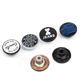 Penggantian butang jean biru