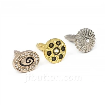 Cufflink emas putih dengan berlian