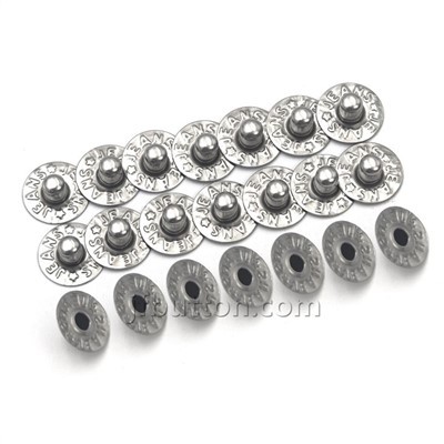 Rivet Logam Pada Seluar Jeans