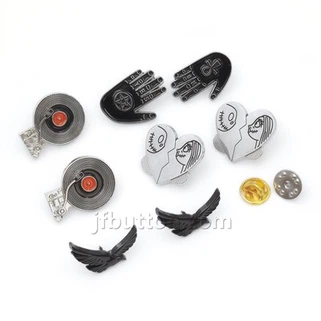 Pin Kerongsang Nama Diperibadikan