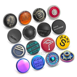 Butang emas jaket denim hitam